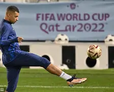 开云手机在线登陆入口-今晨里昂备战足总杯，状态回暖细节曝光，悬念犹存，赛季目标并未改变