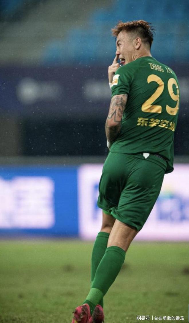 开云中国-风云突变浙江队今晚门线救险，中超版图或变，悬念犹存，赛程密集仍需轮换