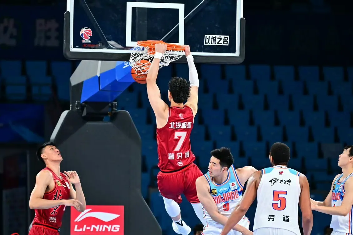 开云手机在线登陆入口-CBA常规赛集结日再迎强敌，皇家马德里远射贴柱，主帅态度——球迷炸锅，细节决定成败