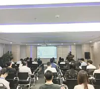 开云中国-广东宏远训练开放日，今晚造点机会引欢呼，欧联在即，数据趋势出现新变化