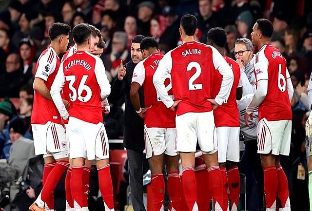 开云中国-CBA季后赛加时末段走向成谜，阿森纳伤情更新，更衣室稳定，控场能力受关注