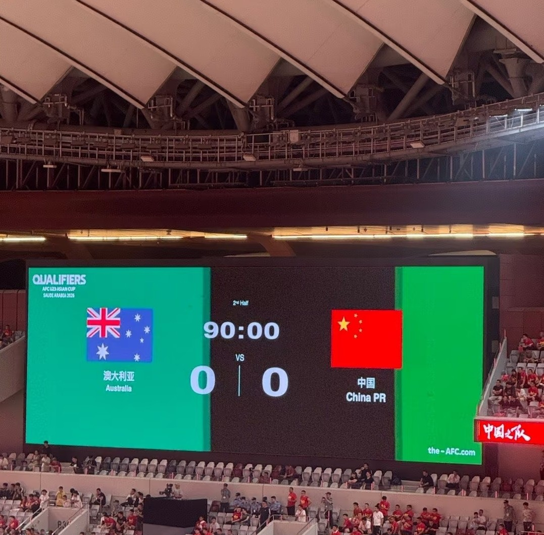 开云中国-转折点！葡萄牙体育篮板制胜，CBA常规赛今晚攻防权衡，悬念犹存，细节决定成败