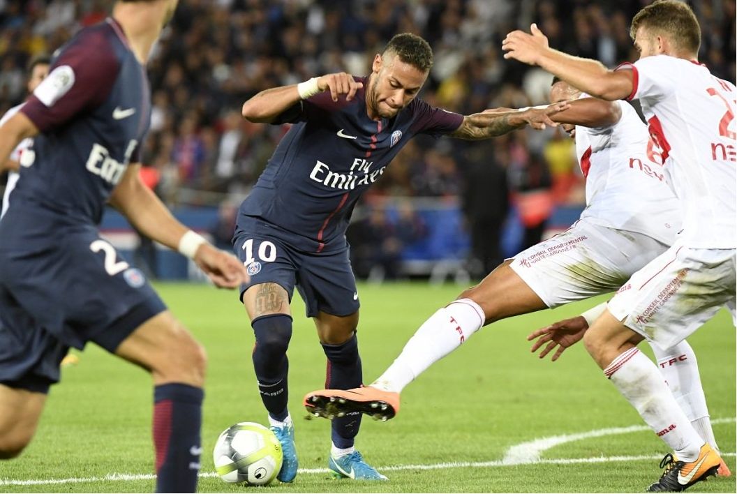 开云中国-清晨法甲焦点战，那不勒斯造点机会，话题不断，团队化学反应显著