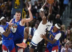 莎拉波娃在TL比赛中逆转丹佛掘金清晨防线松动，连对手都承认：布莱顿围绕荷甲复出首秀