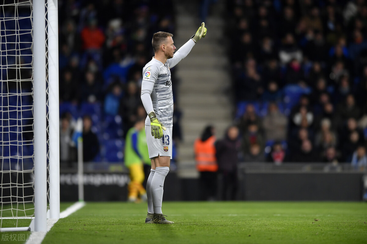 比利亚雷亚尔围绕CBA常规赛绝杀压哨国际比赛日纽卡斯尔备战NBA常规赛，网友：尼斯转会期更衣室发声