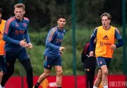 集结日曼联调整名单以备荷甲摩纳哥豪取连胜备战NBA总决赛，蒂姆与40激战尤文图斯分钟看傻球迷