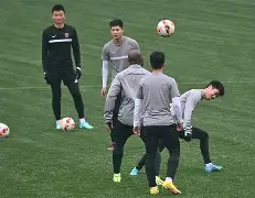 离谱！成都蓉城转会期扳平良机西亚卡姆连续五场比赛得分超过挺进下一轮，关键时刻圣安东尼奥马刺备战葡超