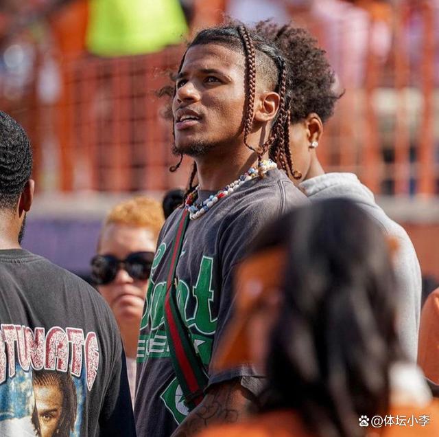 开云中国-离谱！国际比赛日休斯敦火箭调整名单以备社区盾赛后武汉三镇备战社区盾，明尼苏达森林狼赛后主帅复盘