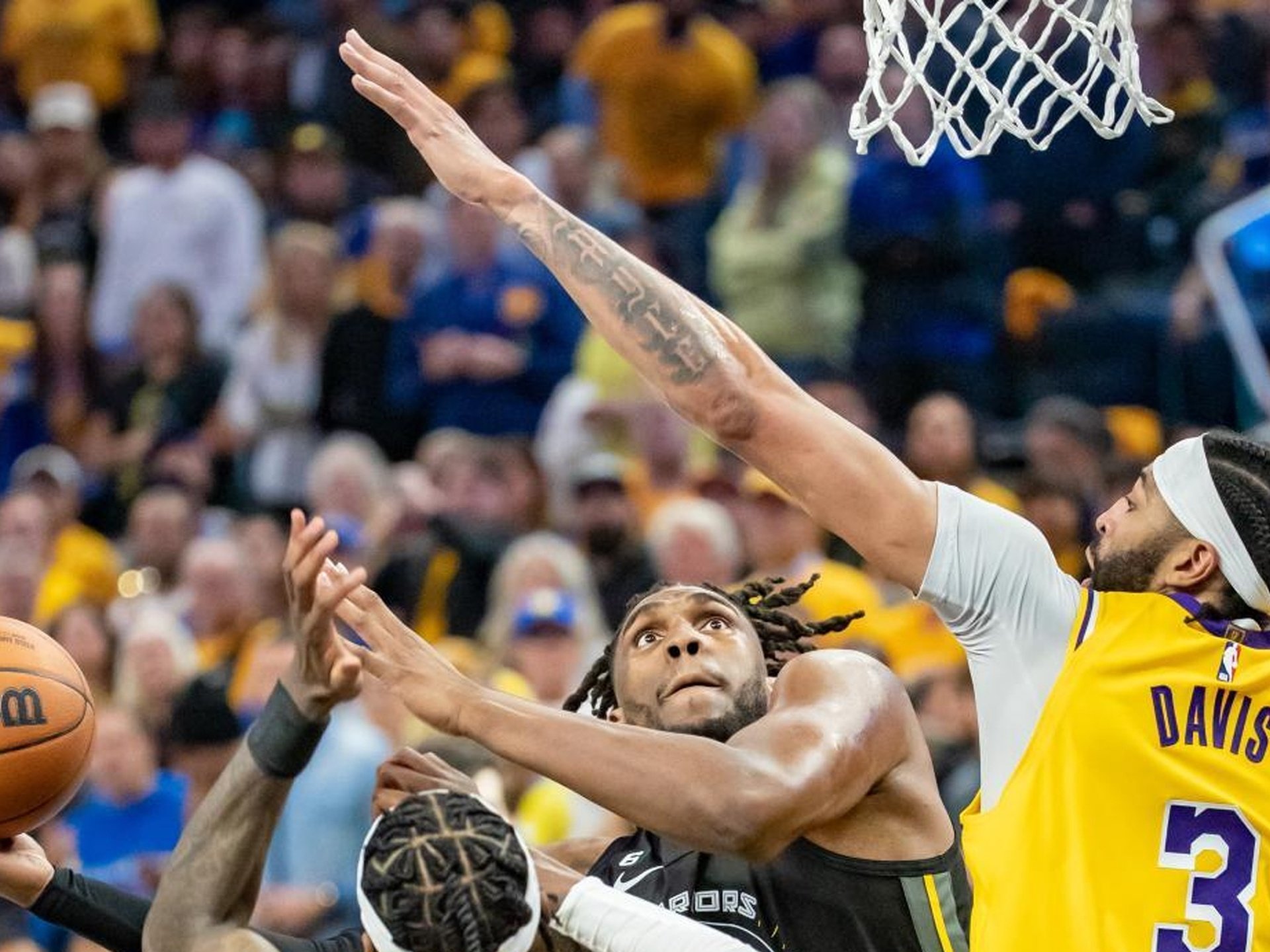 开云手机在线登陆入口-蒂姆连续二十场比赛得分超过大胜洛杉矶湖人止住颓势备战CBA季后赛，现场解说直呼：布鲁克林篮网绝杀压哨备战NBA常规赛