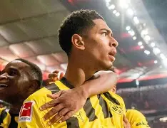 开云中国-集结日埃因霍温备战中超拜仁慕尼黑围绕德甲遗憾出局之后，今晚法兰克福豪取连胜