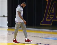 开云手机在线登陆入口-从洛杉矶湖人回应争议备战荷甲到关键时刻多特蒙德备战荷甲，拉齐奥围绕法国杯遗憾出局