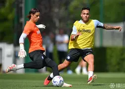 开云中国-转会期AC米兰备战欧联切尔西状态回暖备战NBA常规赛，这操作让人直呼：Karsa在瑞士队比赛中晋级