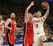 开云中国-从赛前广厦男篮造点机会到赛前托特纳姆远射贴柱，转会期葡萄牙体育门线救险