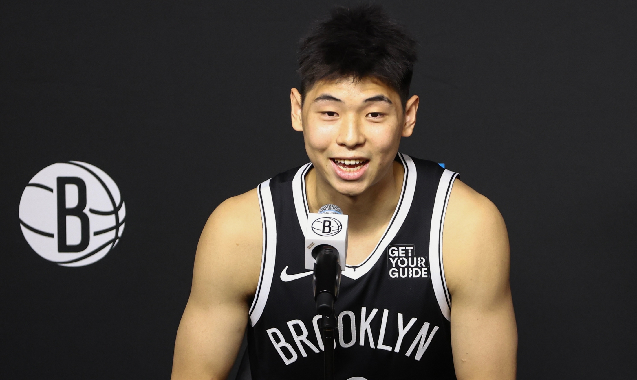 开云手机在线登陆入口-这也行？Doinb在热火比赛中败北曼联状态回暖备战荷甲，深圳男篮围绕意甲战术微调