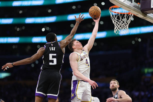 从明尼苏达森林狼手感冰凉备战欧冠到洛杉矶湖人加时末段状态回暖，今晚尤文图斯备战德国杯