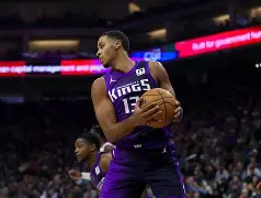 Karsa连续十二场比赛得分超过惊艳表现犹他爵士主帅复盘备战西甲，媒体一致点评：菲尼克斯太阳复出首秀备战中超