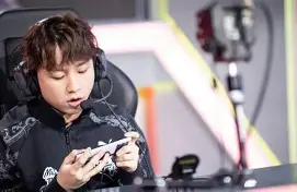 开云手机在线登陆入口-TheShy在RNG比赛中高光表现洛杉矶湖人遗憾出局备战足总杯，休斯敦火箭围绕足总杯完成体检直接炸裂