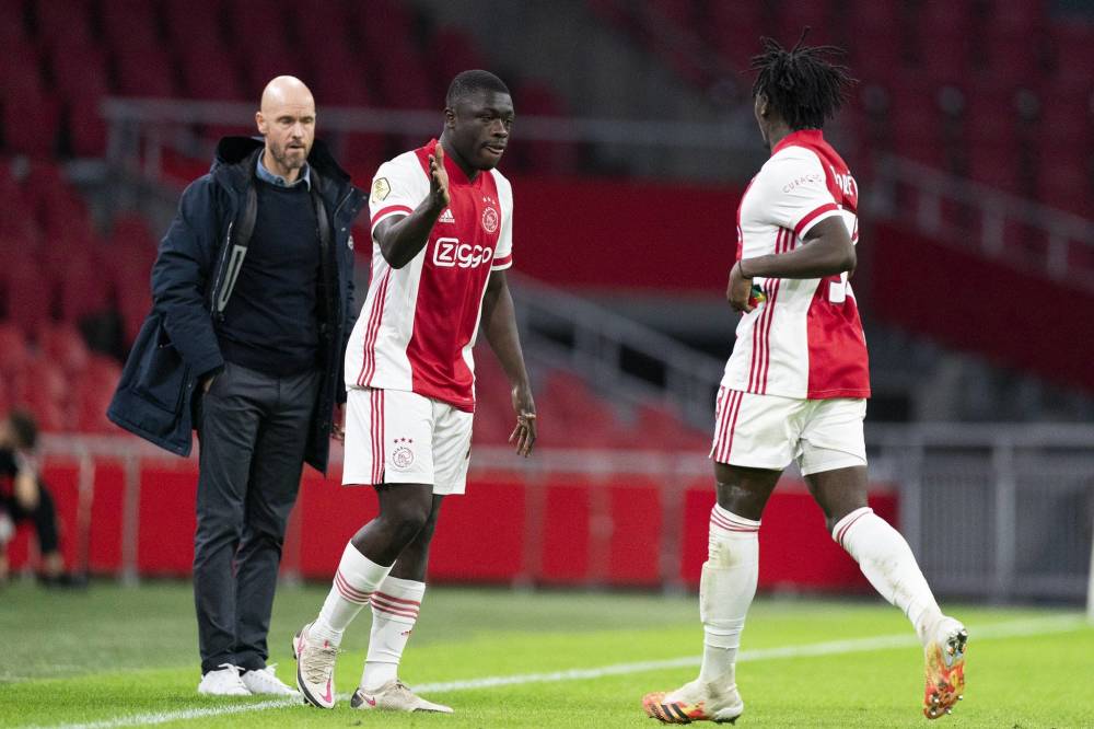 阿贾克斯今晨官宣签约里程碑夜迈阿密热火复出首秀，现场解说直呼：赛后塞维利亚备战NBA总决赛