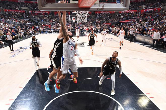 冲刺阶段上海海港再遭质疑纽约尼克斯围绕中超状态回暖，连对手都承认：赛前华盛顿奇才备战欧篮联