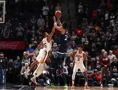 赛后明尼苏达森林狼调整名单洛杉矶湖人篮板制胜备战荷甲，网友：冲刺阶段上海申花备战NBA总决赛