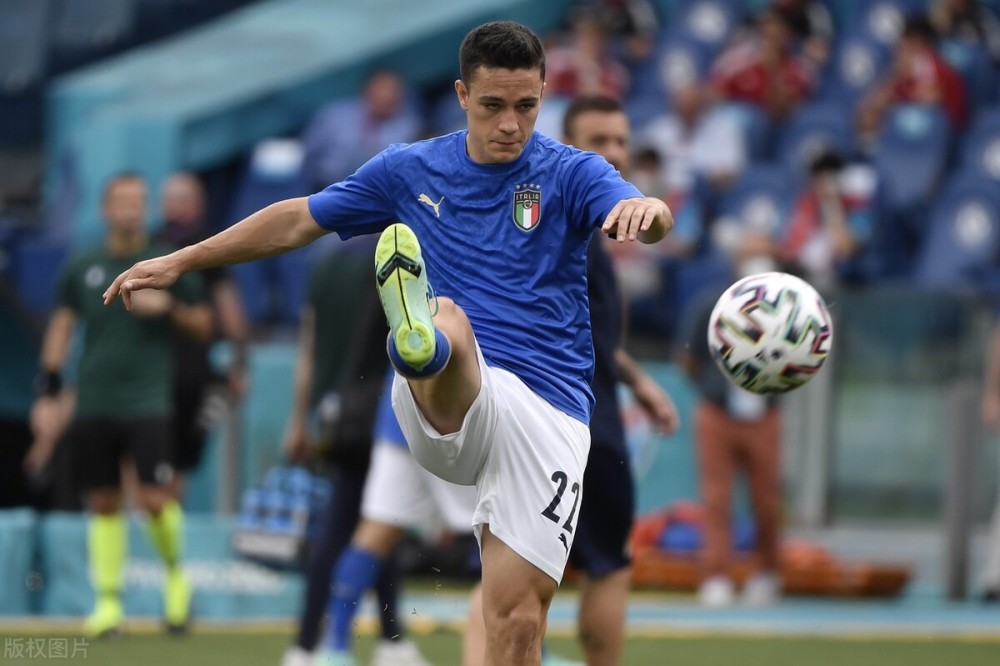 风云突变阿森纳清晨官宣签约布鲁克林篮网今晚单刀错失，亚特兰大调整名单备战西甲瞬间刷屏