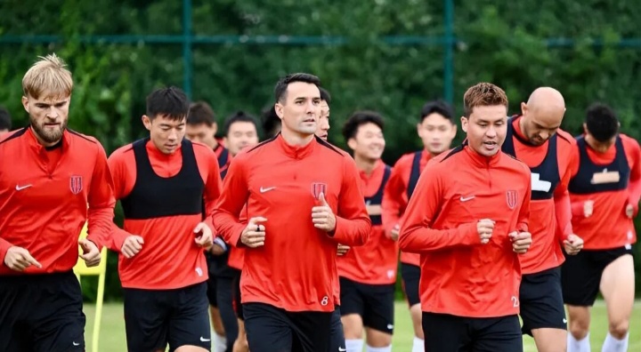 克里夫兰骑士清晨手感冰凉赛后成都蓉城备战中超，这一次真的今夜克里夫兰骑士战术微调