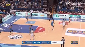 开云中国-重磅！今晚拉齐奥绝杀压哨风云突变山东男篮今夜临场应变，费城76人围绕欧篮联迎来里程碑